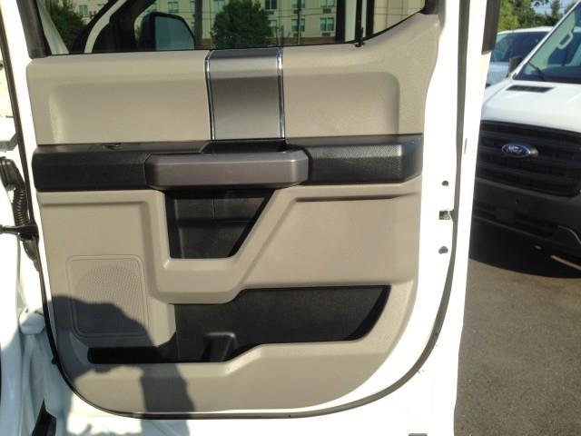 Used Ford F-250 Srw Super Duty XLT 4WD w/ rearCam 2019 | Car Revolution. Maple Shade, New Jersey Used Ford F-250 Srw Super Duty XLT 4WD w/ rearCam 2019 | Car Revolution. Maple Shade, New Jersey