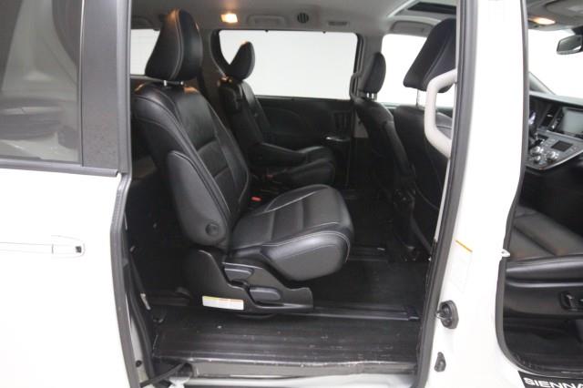 Used Toyota Sienna SE w/ Navi & rearCam 2018 | Car Revolution. Maple Shade, New Jersey Used Toyota Sienna SE w/ Navi & rearCam 2018 | Car Revolution. Maple Shade, New Jersey