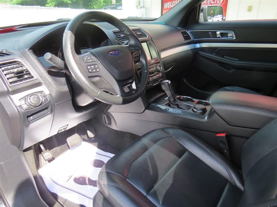 Used Ford Explorer XLT AWD 4dr SUV 2017 | Lake City Exports Inc. Auburn, Maine Used Ford Explorer XLT AWD 4dr SUV 2017 | Lake City Exports Inc. Auburn, Maine