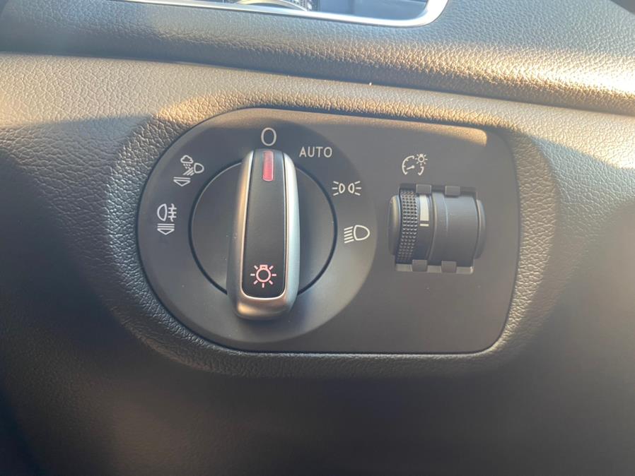 Used Audi Q3 2.0 TFSI Premium Plus quattro AWD 2018 | Apex Westchester Used Vehicles. White Plains, New York Used Audi Q3 2.0 TFSI Premium Plus quattro AWD 2018 | Apex Westchester Used Vehicles. White Plains, New York