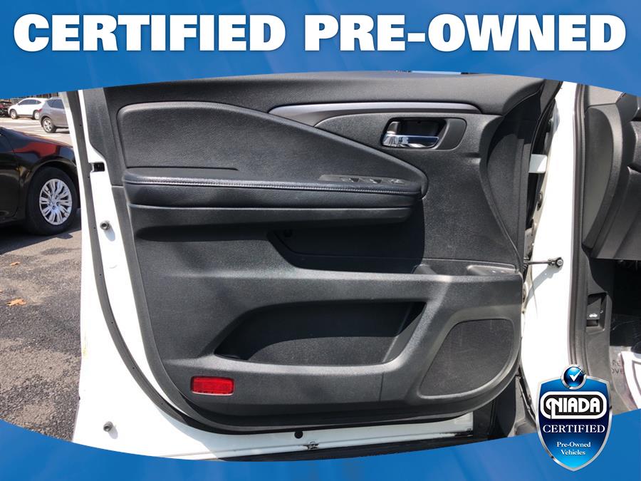 Used Honda Pilot EX-L w/Honda Sensing 2018 | Connection Auto Sales Inc.. Jackson Heights, New York Used Honda Pilot EX-L w/Honda Sensing 2018 | Connection Auto Sales Inc.. Jackson Heights, New York