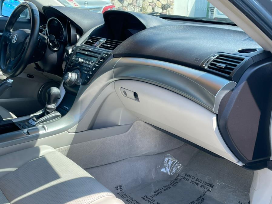 Used Acura TL 4dr Sdn 2WD Tech 2010 | Green Light Auto. Corona, California Used Acura TL 4dr Sdn 2WD Tech 2010 | Green Light Auto. Corona, California