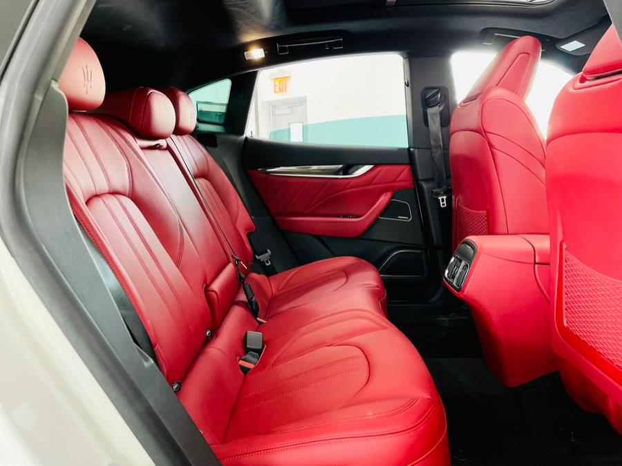 Used Maserati Levante GranSport 3.0L 2019 | Luxury Motor Club. Franklin Square, New York Used Maserati Levante GranSport 3.0L 2019 | Luxury Motor Club. Franklin Square, New York