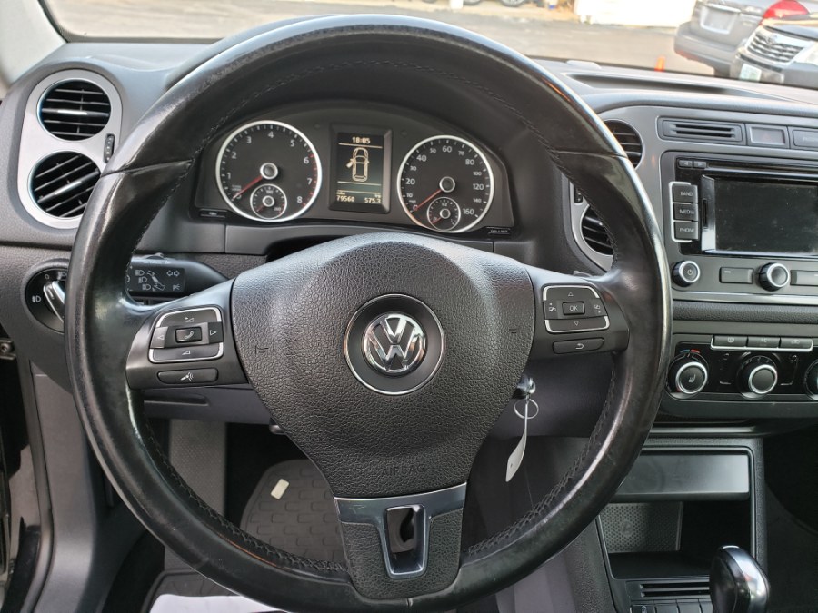 Used Volkswagen Tiguan 4WD 4dr Auto SE w/Sunroof & Nav 2012 | ODA Auto Precision LLC. Auburn, New Hampshire