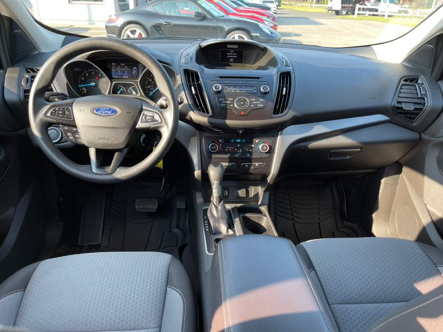 Used Ford Escape SE FWD 2017 | Mike And Tony Auto Sales, Inc. South Windsor, Connecticut Used Ford Escape SE FWD 2017 | Mike And Tony Auto Sales, Inc. South Windsor, Connecticut