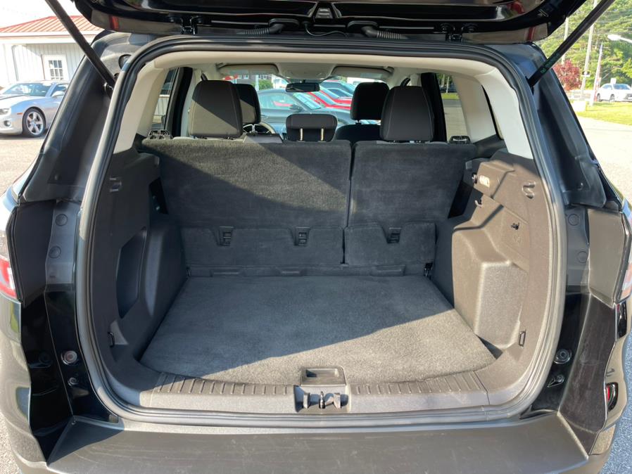 Used Ford Escape SE FWD 2017 | Mike And Tony Auto Sales, Inc. South Windsor, Connecticut Used Ford Escape SE FWD 2017 | Mike And Tony Auto Sales, Inc. South Windsor, Connecticut