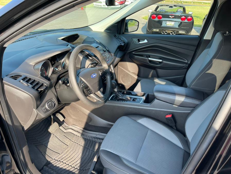 Used Ford Escape SE FWD 2017 | Mike And Tony Auto Sales, Inc. South Windsor, Connecticut Used Ford Escape SE FWD 2017 | Mike And Tony Auto Sales, Inc. South Windsor, Connecticut
