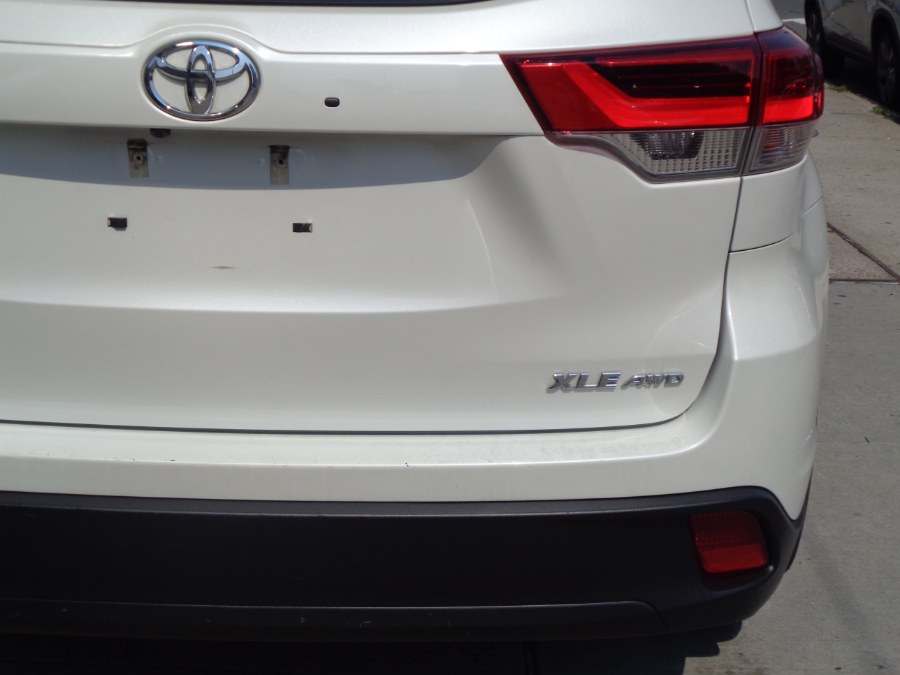 Used Toyota Highlander XLE AWD 2018 | Top Speed Motors LLC. Jamaica, New York Used Toyota Highlander XLE AWD 2018 | Top Speed Motors LLC. Jamaica, New York