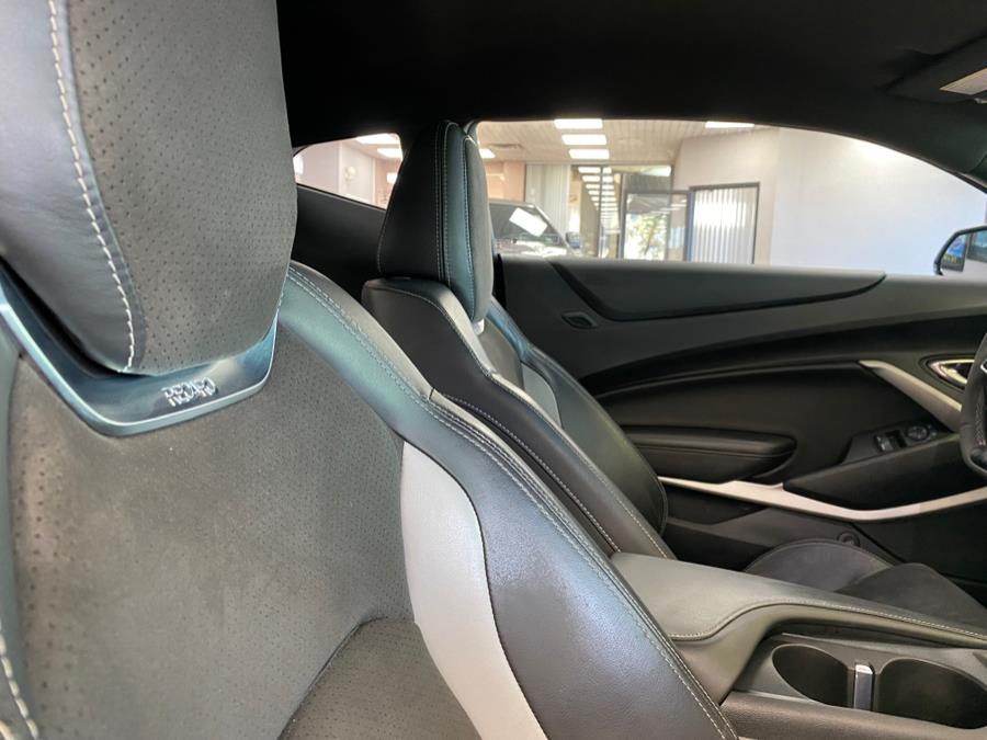 Used Chevrolet Camaro 2dr Cpe 1SS 2017 | Power Motors East. Massapequa Park, New York Used Chevrolet Camaro 2dr Cpe 1SS 2017 | Power Motors East. Massapequa Park, New York
