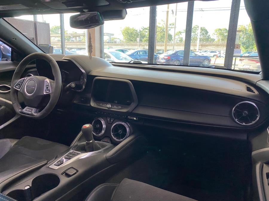 Used Chevrolet Camaro 2dr Cpe 1SS 2017 | Power Motors East. Massapequa Park, New York Used Chevrolet Camaro 2dr Cpe 1SS 2017 | Power Motors East. Massapequa Park, New York