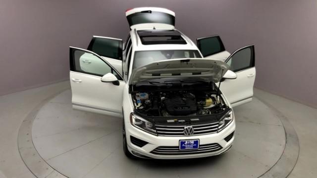 Used Volkswagen Touareg V6 Wolfsburg Edition 2017 | J&M Automotive Sls&Svc LLC. Naugatuck, Connecticut Used Volkswagen Touareg V6 Wolfsburg Edition 2017 | J&M Automotive Sls&Svc LLC. Naugatuck, Connecticut