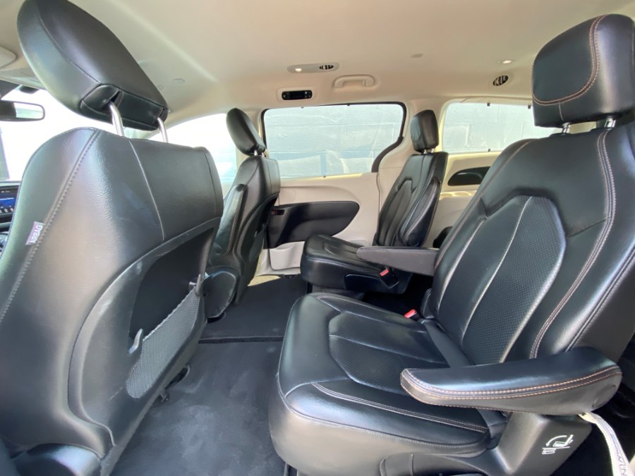 Used Chrysler Pacifica Touring L FWD 2020 | Inman Motors Sales. Medford, Massachusetts Used Chrysler Pacifica Touring L FWD 2020 | Inman Motors Sales. Medford, Massachusetts