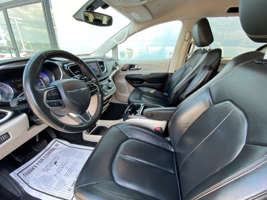 Used Chrysler Pacifica Touring L FWD 2020 | Inman Motors Sales. Medford, Massachusetts Used Chrysler Pacifica Touring L FWD 2020 | Inman Motors Sales. Medford, Massachusetts