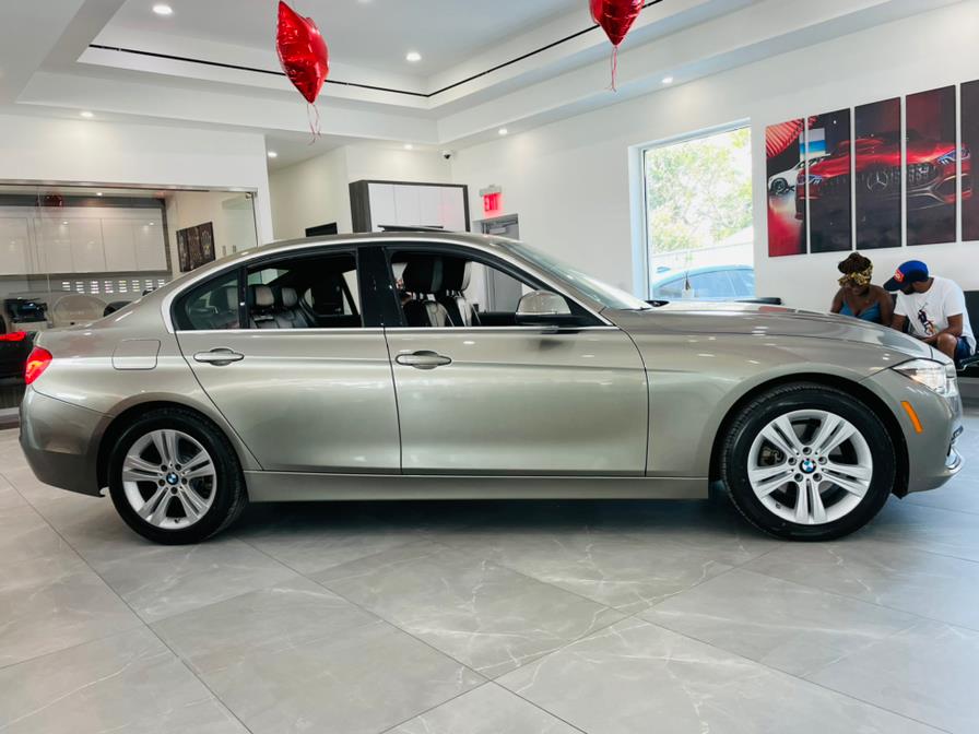 Used BMW 3 Series 330i xDrive Sedan 2017 | Luxury Motor Club. Franklin Square, New York Used BMW 3 Series 330i xDrive Sedan 2017 | Luxury Motor Club. Franklin Square, New York