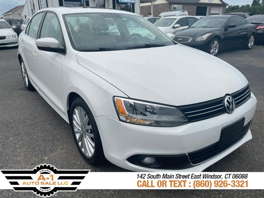 2011 Volkswagen Jetta Sedan 4dr Auto SEL w/Sunroof PZEV, available for sale in East Windsor, Connecticut | A1 Auto Sale LLC. East Windsor, Connecticut