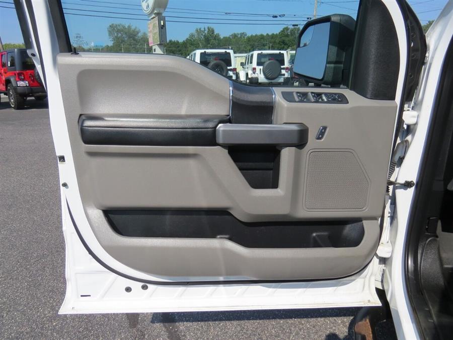 Used Ford F-150 XLT 4x4 4dr SuperCrew 5.5 ft. SB 2016 | Lake City Exports Inc. Auburn, Maine Used Ford F-150 XLT 4x4 4dr SuperCrew 5.5 ft. SB 2016 | Lake City Exports Inc. Auburn, Maine