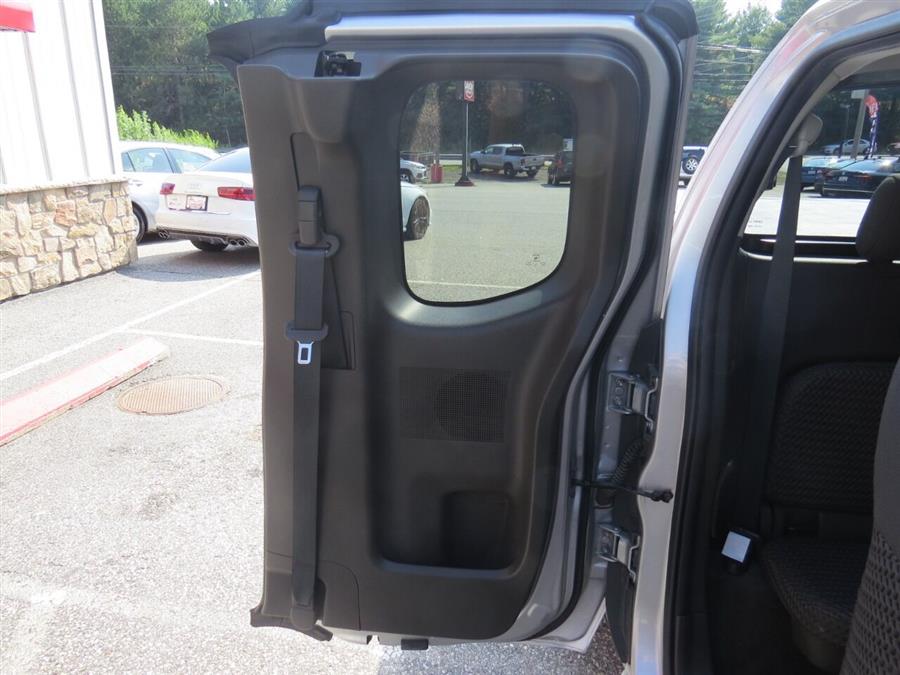 Used Nissan Frontier SV V6 4x4 4dr King Cab 6.1 ft. SB Pickup 5A 2016 | Lake City Exports Inc. Auburn, Maine Used Nissan Frontier SV V6 4x4 4dr King Cab 6.1 ft. SB Pickup 5A 2016 | Lake City Exports Inc. Auburn, Maine