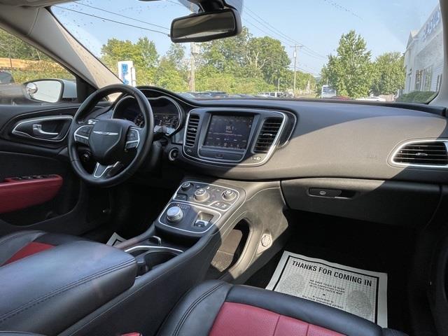 Used Chrysler 200 C 2016 | Blasius Federal Road. Brookfield, Connecticut Used Chrysler 200 C 2016 | Blasius Federal Road. Brookfield, Connecticut
