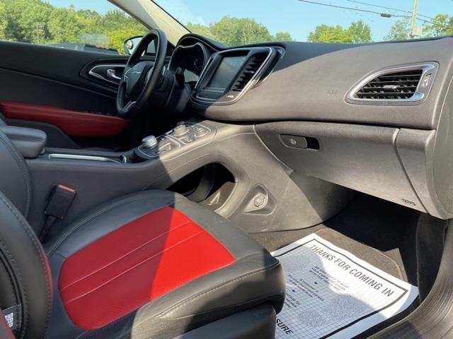 Used Chrysler 200 C 2016 | Blasius Federal Road. Brookfield, Connecticut Used Chrysler 200 C 2016 | Blasius Federal Road. Brookfield, Connecticut