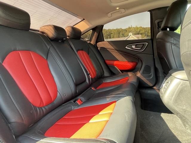 Used Chrysler 200 C 2016 | Blasius Federal Road. Brookfield, Connecticut Used Chrysler 200 C 2016 | Blasius Federal Road. Brookfield, Connecticut