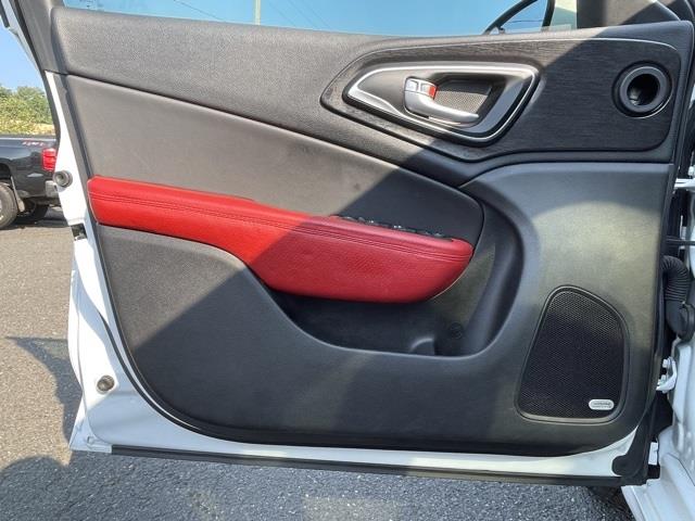 Used Chrysler 200 C 2016 | Blasius Federal Road. Brookfield, Connecticut Used Chrysler 200 C 2016 | Blasius Federal Road. Brookfield, Connecticut
