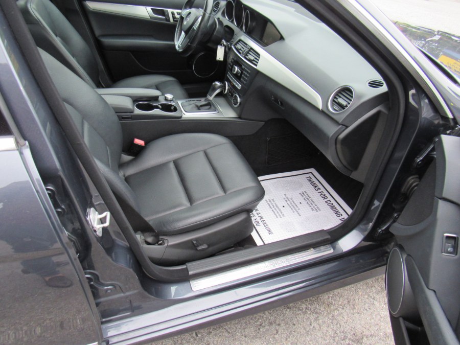 Used Mercedes-Benz C300 Sport 2014 | Hilario's Auto Sales Inc.. Worcester, Massachusetts Used Mercedes-Benz C300 Sport 2014 | Hilario's Auto Sales Inc.. Worcester, Massachusetts