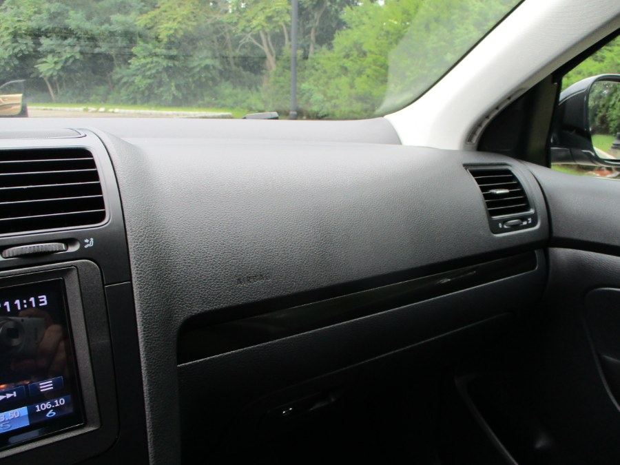 2010 Volkswagen Jetta Sedan 4dr Auto Limited PZEV, available for sale in Massapequa, New York | South Shore Auto Brokers & Sales. Massapequa, New York 2010 Volkswagen Jetta Sedan 4dr Auto Limited PZEV, available for sale in Massapequa, New York | South Shore Auto Brokers & Sales. Massapequa, New York