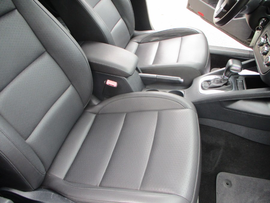2010 Volkswagen Jetta Sedan 4dr Auto Limited PZEV, available for sale in Massapequa, New York | South Shore Auto Brokers & Sales. Massapequa, New York 2010 Volkswagen Jetta Sedan 4dr Auto Limited PZEV, available for sale in Massapequa, New York | South Shore Auto Brokers & Sales. Massapequa, New York