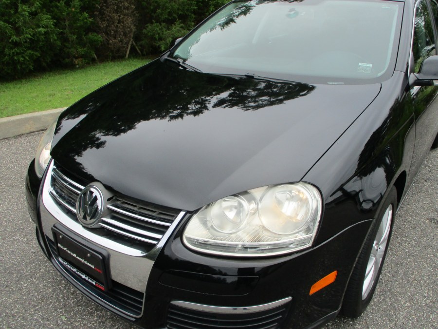 2010 Volkswagen Jetta Sedan 4dr Auto Limited PZEV, available for sale in Massapequa, New York | South Shore Auto Brokers & Sales. Massapequa, New York 2010 Volkswagen Jetta Sedan 4dr Auto Limited PZEV, available for sale in Massapequa, New York | South Shore Auto Brokers & Sales. Massapequa, New York