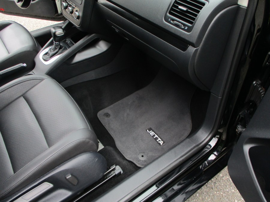 2010 Volkswagen Jetta Sedan 4dr Auto Limited PZEV, available for sale in Massapequa, New York | South Shore Auto Brokers & Sales. Massapequa, New York 2010 Volkswagen Jetta Sedan 4dr Auto Limited PZEV, available for sale in Massapequa, New York | South Shore Auto Brokers & Sales. Massapequa, New York