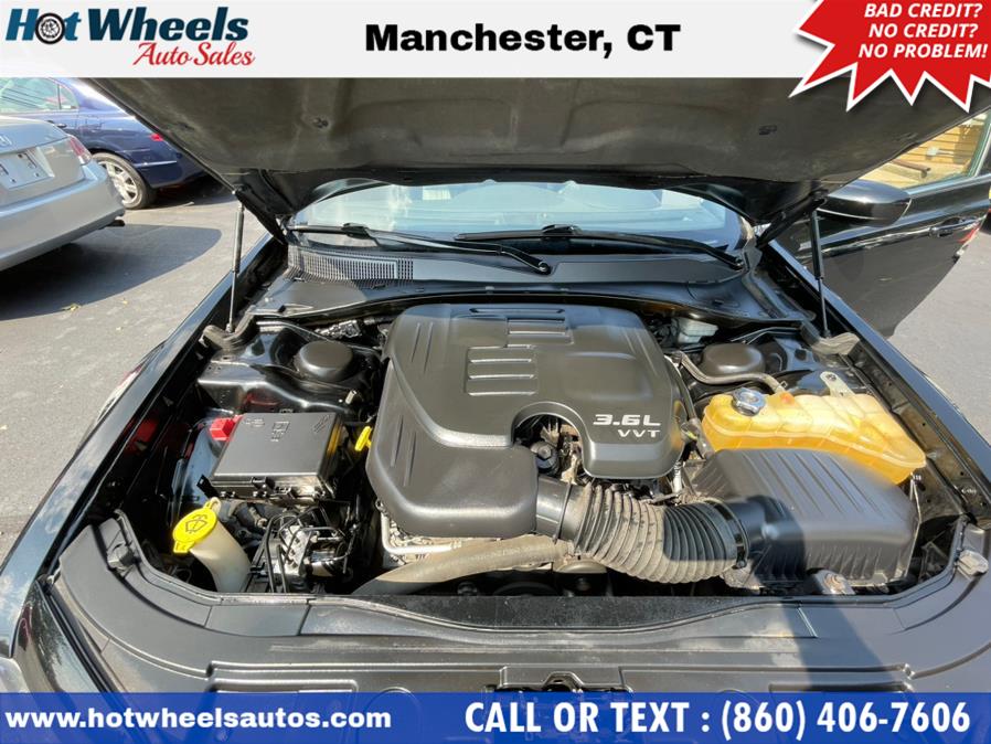 Used Chrysler 300 4dr Sdn 300S AWD 2013 | Hot Wheels Auto Sales LLC. Manchester, Connecticut Used Chrysler 300 4dr Sdn 300S AWD 2013 | Hot Wheels Auto Sales LLC. Manchester, Connecticut