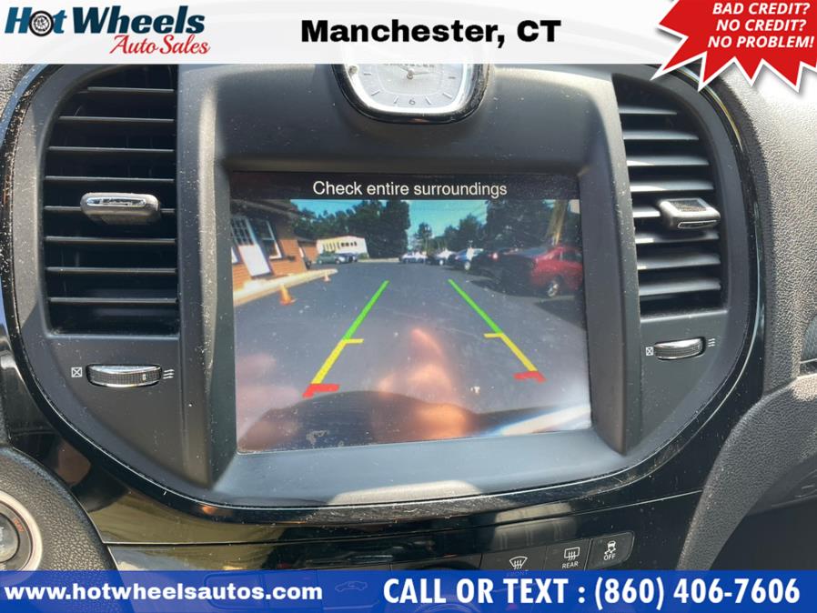 Used Chrysler 300 4dr Sdn 300S AWD 2013 | Hot Wheels Auto Sales LLC. Manchester, Connecticut Used Chrysler 300 4dr Sdn 300S AWD 2013 | Hot Wheels Auto Sales LLC. Manchester, Connecticut