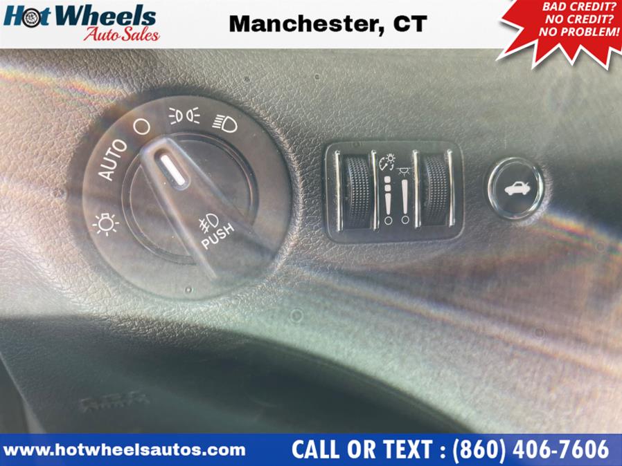 Used Chrysler 300 4dr Sdn 300S AWD 2013 | Hot Wheels Auto Sales LLC. Manchester, Connecticut Used Chrysler 300 4dr Sdn 300S AWD 2013 | Hot Wheels Auto Sales LLC. Manchester, Connecticut