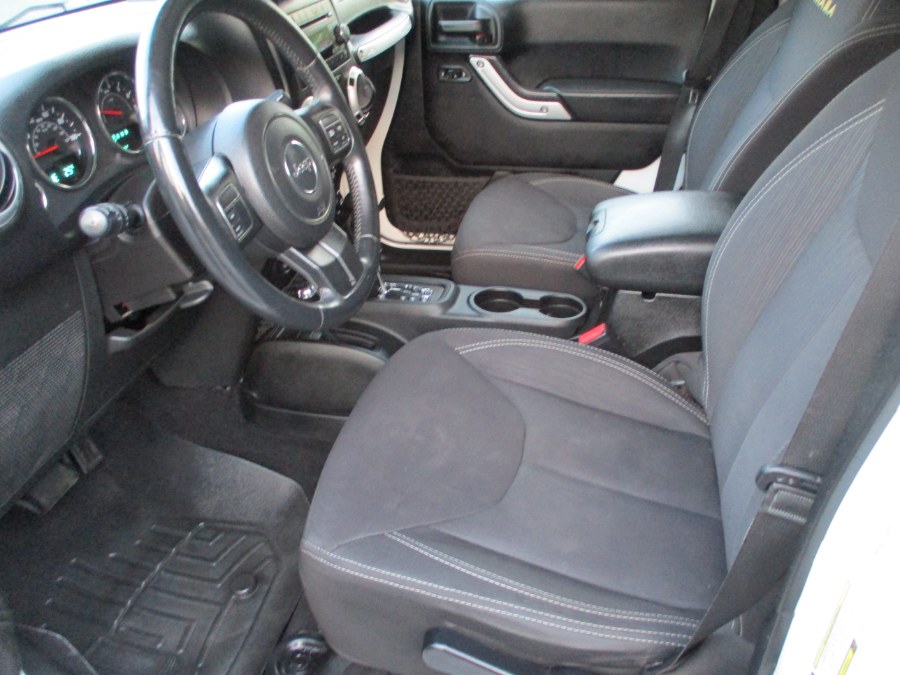 2014 Jeep Wrangler Unlimited 4WD 4dr Sahara, available for sale in Suffield, Connecticut | Suffield Auto LLC. Suffield, Connecticut 2014 Jeep Wrangler Unlimited 4WD 4dr Sahara, available for sale in Suffield, Connecticut | Suffield Auto LLC. Suffield, Connecticut