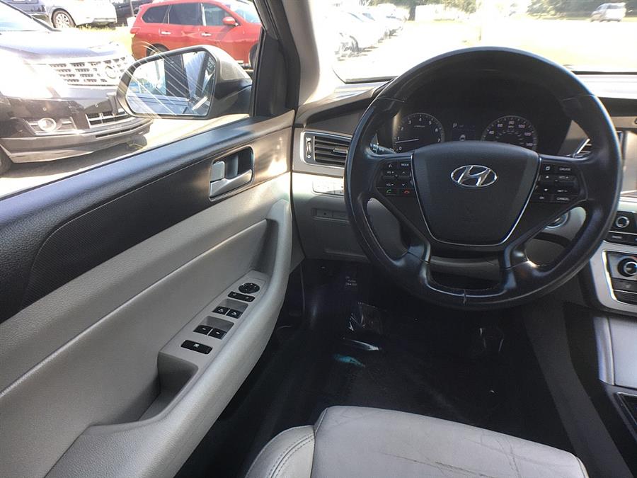 Used Hyundai Sonata 4dr Sdn 2.4L Limited PZEV 2016 | Smart Buy Auto Sales, LLC. Wallingford, Connecticut Used Hyundai Sonata 4dr Sdn 2.4L Limited PZEV 2016 | Smart Buy Auto Sales, LLC. Wallingford, Connecticut