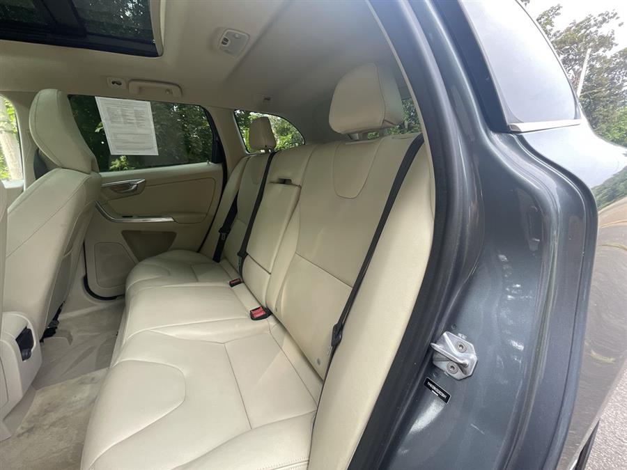 2016 Volvo XC60 AWD 4dr T5 Premier, available for sale in Stratford, Connecticut | Wiz Leasing Inc. Stratford, Connecticut 2016 Volvo XC60 AWD 4dr T5 Premier, available for sale in Stratford, Connecticut | Wiz Leasing Inc. Stratford, Connecticut