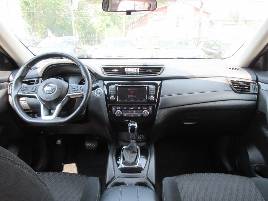 2018 Nissan Rogue AWD SV, available for sale in Linden, New Jersey | Route 27 Auto Mall. Linden, New Jersey 2018 Nissan Rogue AWD SV, available for sale in Linden, New Jersey | Route 27 Auto Mall. Linden, New Jersey