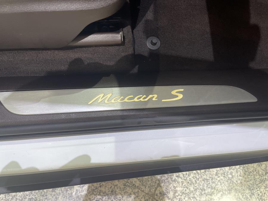 Used Porsche Macan AWD 4dr S 2016 | Dream Car Gallery. Woodbury, New York Used Porsche Macan AWD 4dr S 2016 | Dream Car Gallery. Woodbury, New York