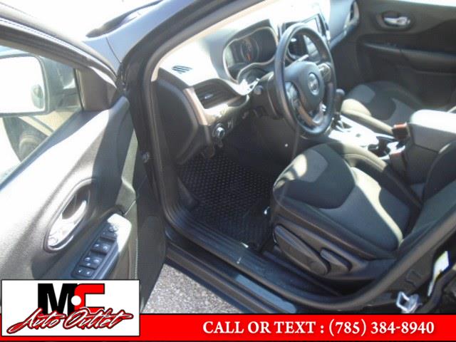 2016 Jeep Cherokee 4WD 4dr Sport, available for sale in Colby, Kansas | M C Auto Outlet Inc. Colby, Kansas 2016 Jeep Cherokee 4WD 4dr Sport, available for sale in Colby, Kansas | M C Auto Outlet Inc. Colby, Kansas
