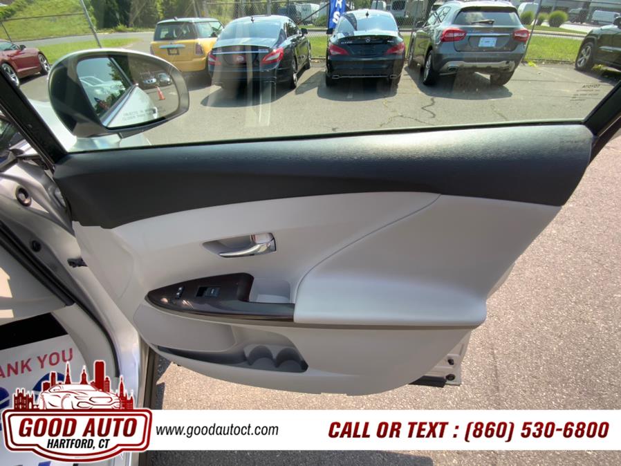 Used Toyota Venza 4dr Wgn V6 AWD LE (Natl) 2012 | Good Auto LLC. Hartford, Connecticut Used Toyota Venza 4dr Wgn V6 AWD LE (Natl) 2012 | Good Auto LLC. Hartford, Connecticut