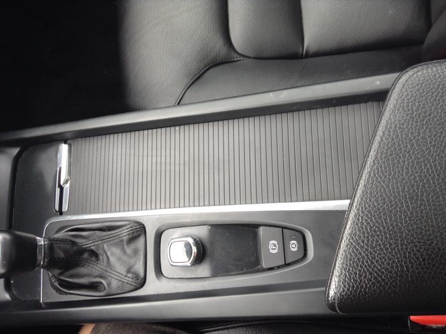 Used Volvo XC60 T6 AWD Momentum 2018 | Eurocars Plus. Groton, Connecticut Used Volvo XC60 T6 AWD Momentum 2018 | Eurocars Plus. Groton, Connecticut