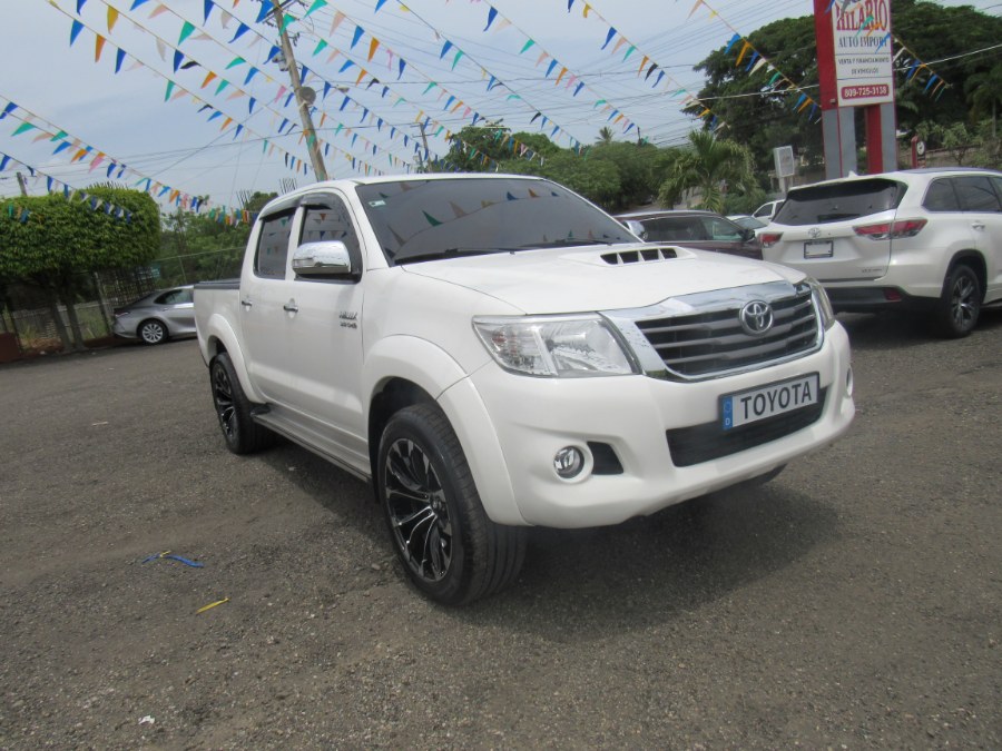2015 Toyota HILUX SRV 4WD, available for sale in San Francisco de Macoris Rd, Dominican Republic | Hilario Auto Import. San Francisco de Macoris Rd, Dominican Republic 2015 Toyota HILUX SRV 4WD, available for sale in San Francisco de Macoris Rd, Dominican Republic | Hilario Auto Import. San Francisco de Macoris Rd, Dominican Republic