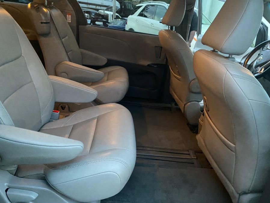 Used Toyota Sienna 5dr 7-Pass Van Ltd Premium FWD (Natl) 2015 | Brooklyn Auto Mall LLC. Brooklyn, New York