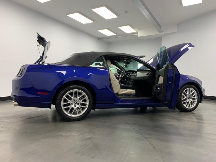 Used Ford Mustang 2dr Conv V6 Premium 2013 | M Auto Group. Elizabeth, New Jersey Used Ford Mustang 2dr Conv V6 Premium 2013 | M Auto Group. Elizabeth, New Jersey