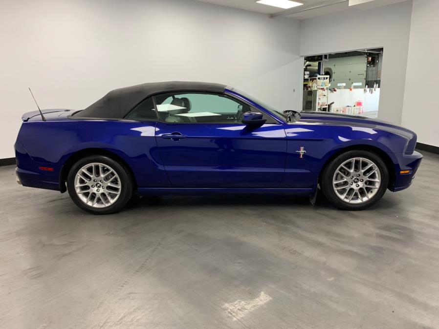 Used Ford Mustang 2dr Conv V6 Premium 2013 | M Auto Group. Elizabeth, New Jersey Used Ford Mustang 2dr Conv V6 Premium 2013 | M Auto Group. Elizabeth, New Jersey