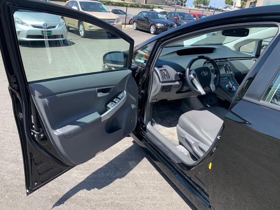 Used Toyota Prius Four 2011 | Green Light Auto Wholesale. Daly City, California Used Toyota Prius Four 2011 | Green Light Auto Wholesale. Daly City, California