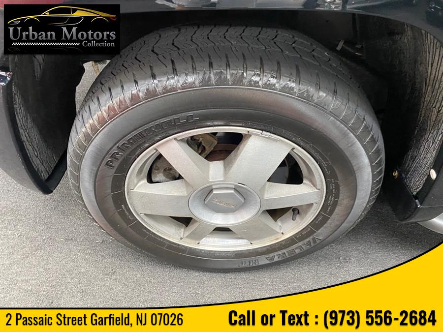 Used GMC Envoy Xl SLT 2004 | Urban Motors Collection. Garfield, New Jersey Used GMC Envoy Xl SLT 2004 | Urban Motors Collection. Garfield, New Jersey