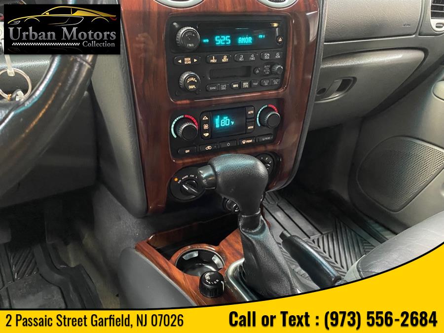Used GMC Envoy Xl SLT 2004 | Urban Motors Collection. Garfield, New Jersey Used GMC Envoy Xl SLT 2004 | Urban Motors Collection. Garfield, New Jersey