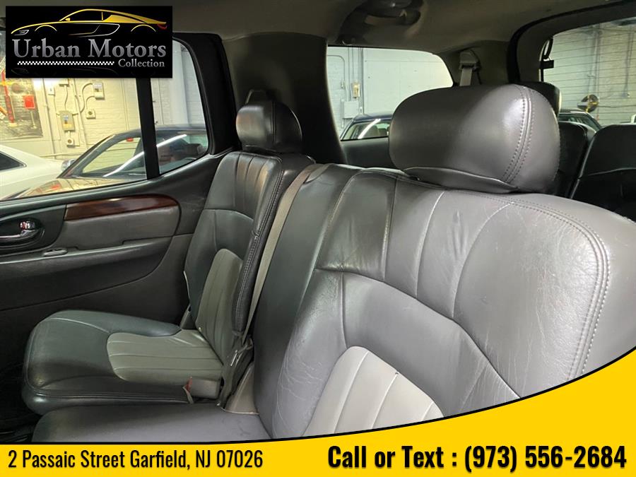 Used GMC Envoy Xl SLT 2004 | Urban Motors Collection. Garfield, New Jersey Used GMC Envoy Xl SLT 2004 | Urban Motors Collection. Garfield, New Jersey
