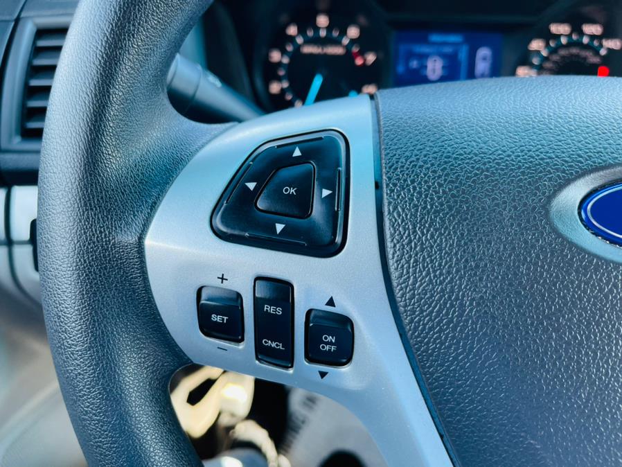 Used Ford Explorer 4WD 4dr Base 2013 | Supreme Automotive. New Britain, Connecticut Used Ford Explorer 4WD 4dr Base 2013 | Supreme Automotive. New Britain, Connecticut